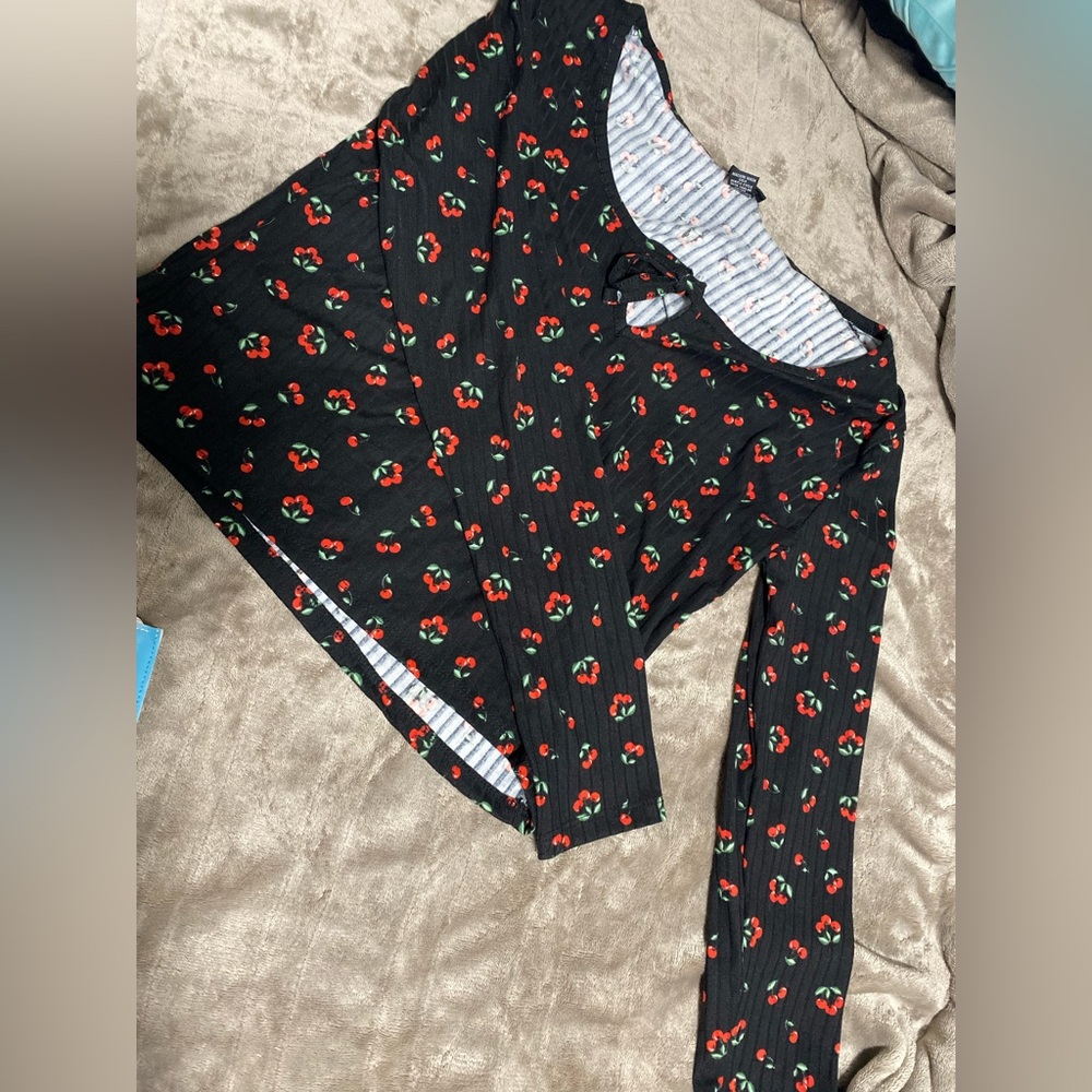 Crop too long sleeve